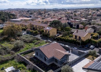 Edificio all\'aperto - Villa Via Luciano Pavarotti
 
10, Viagrande - foto 59