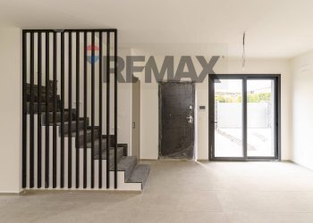 Ricezione / Lobby - Villa Via Luciano Pavarotti
 
10, Viagrande - photo 24