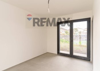 Stanza vuota - Villa Via Luciano Pavarotti
 
10, Viagrande - photo 27