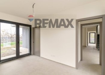 Stanza vuota - Villa Via Luciano Pavarotti
 
10, Viagrande - photo 28