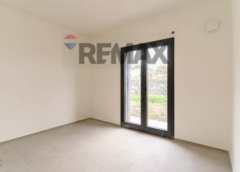 Stanza vuota - Villa Via Luciano Pavarotti
 
10, Viagrande - photo 39