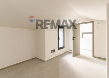 Stanza vuota - Villa Via Luciano Pavarotti
 
10, Viagrande - photo 54