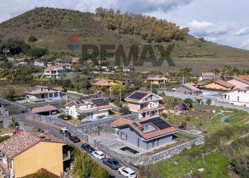 Vista delle montagne - Villa Via Luciano Pavarotti
 
10, Viagrande - photo 65