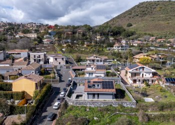 Vista delle montagne - Villa Via Luciano Pavarotti
 
10, Viagrande - photo 67