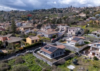 Edificio all\'aperto - Villa Via Luciano Pavarotti
 
10, Viagrande - photo 69