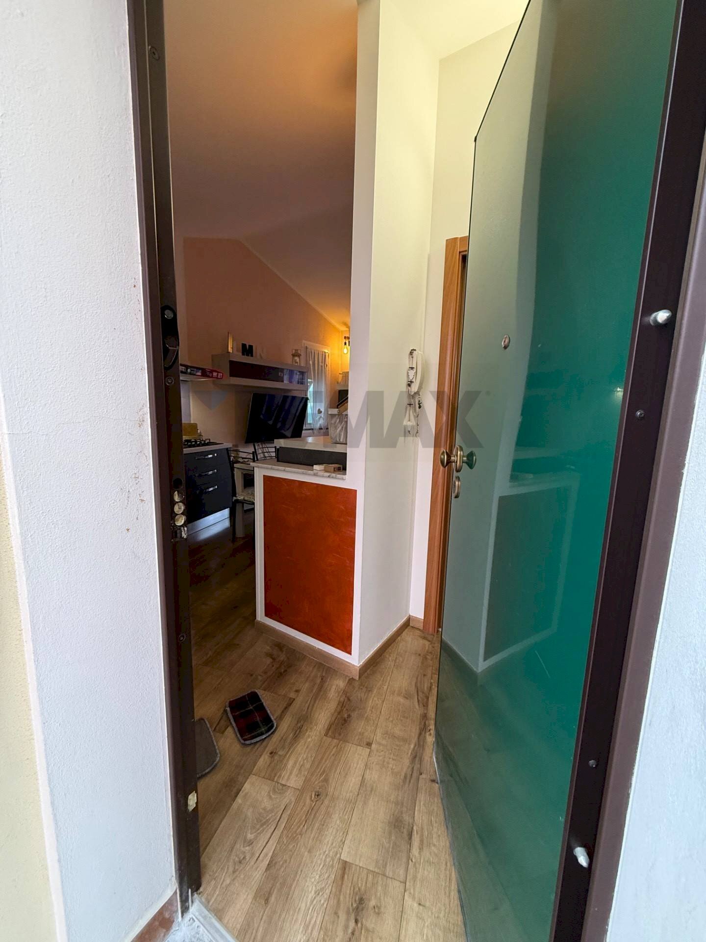 Hall / corridoio - Trilocale Via Barilari
 
7bis, Magliolo - foto 3