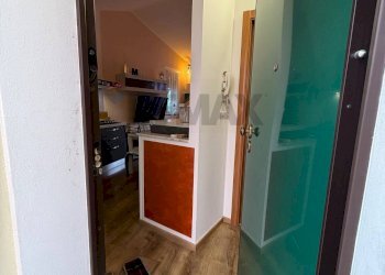 Hall / corridoio - Trilocale Via Barilari
 
7bis, Magliolo - foto 3