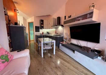 Sala da pranzo - Trilocale Via Barilari
 
7bis, Magliolo - foto 8