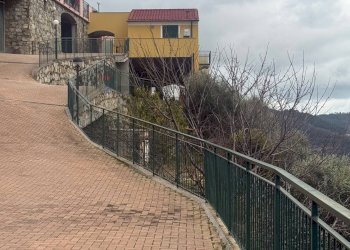 Edificio all\'aperto - Trilocale Via Barilari
 
7bis, Magliolo - foto 33