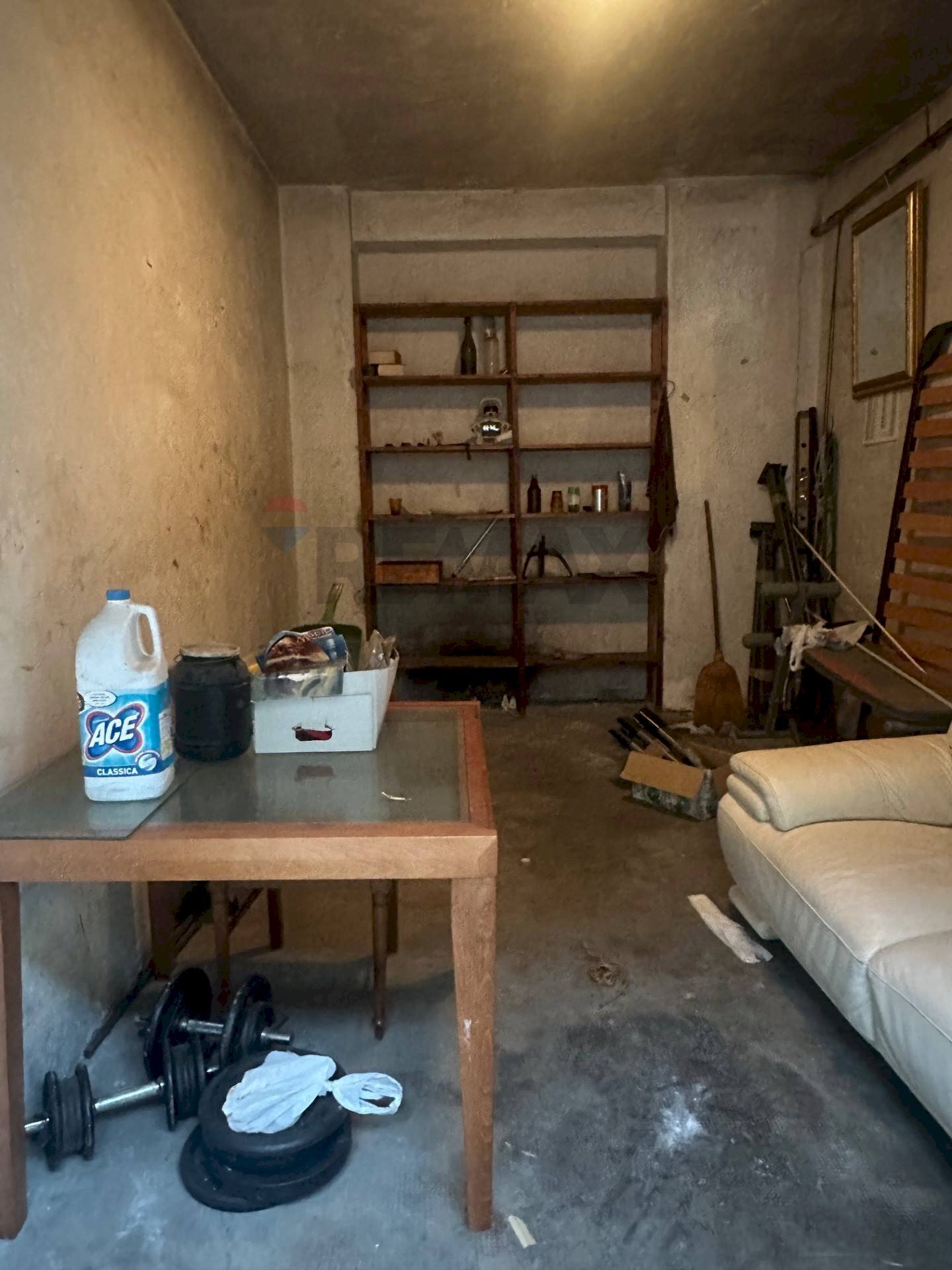 Soggiorno - Box Via Mignone
 
31, Savona - foto 2