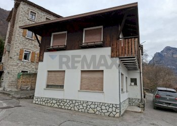 Casa all\'aperto - Independent house via 12 marzo
 
5, Longarone - photo 2