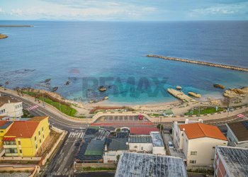 Vista dell\'acqua - Locale Commerciale Via Balai
 
48, Porto Torres - foto 11