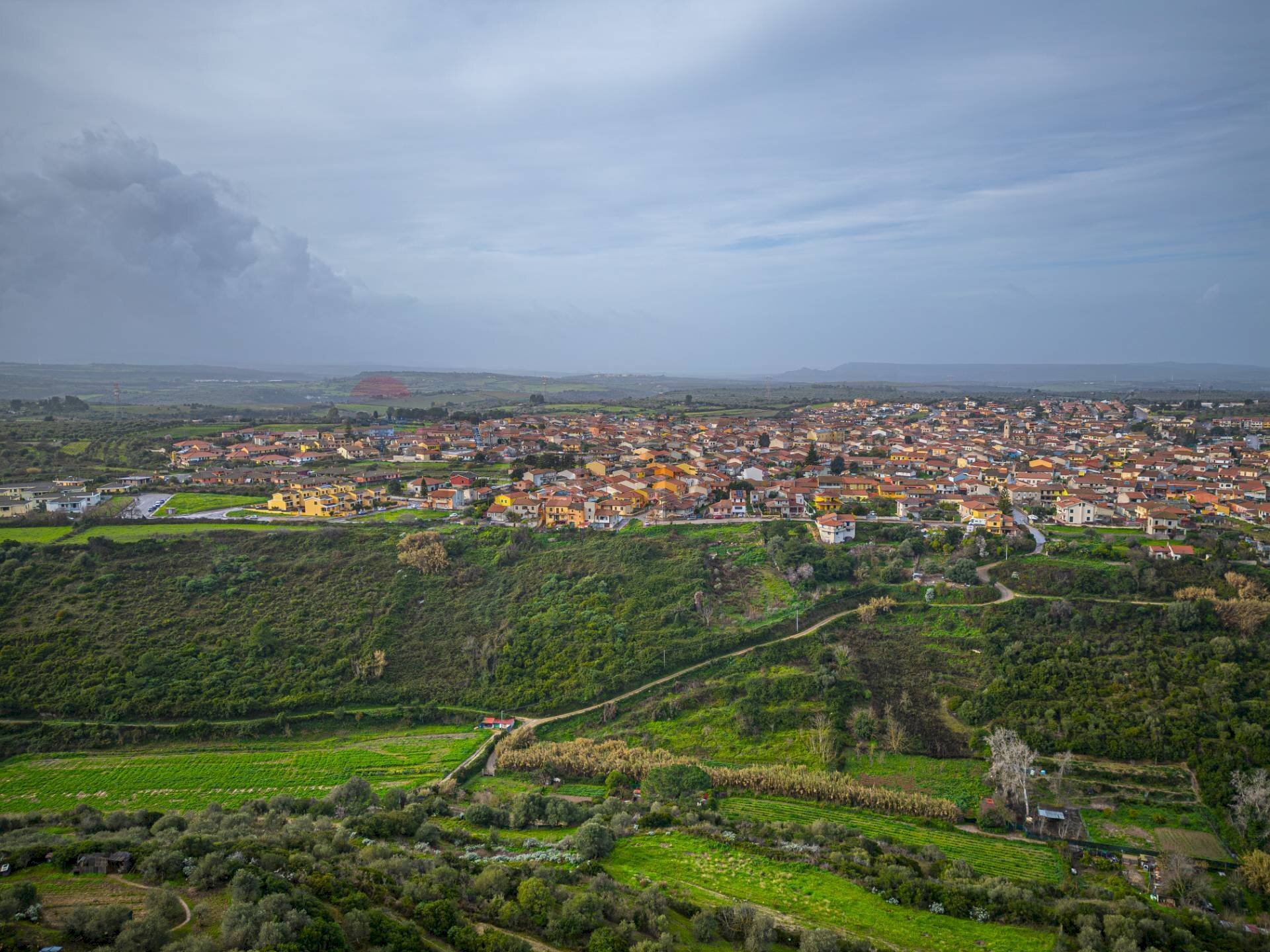 Vista delle montagne - Terreno edificabile Via Don San Deramo
 
snc, Usini - foto 1