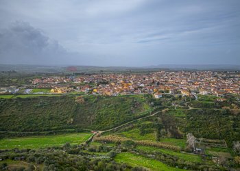 Vista delle montagne - Terreno edificabile Via Don San Deramo
 
snc, Usini - foto 1