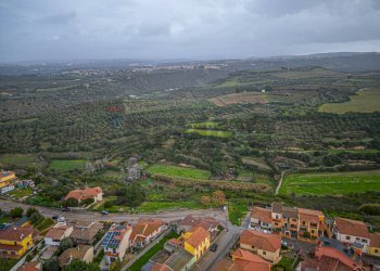 Vista delle montagne - Terreno edificabile Via Don San Deramo
 
snc, Usini - foto 5