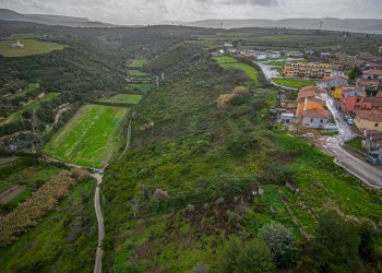 Vista delle montagne - Terreno edificabile Via Don San Deramo
 
snc, Usini - foto 10