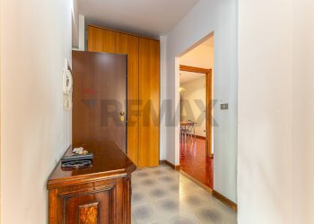 Hall / corridoio - Quadrilocale Via Mario Paglietti
 
5, Sassari - foto 19