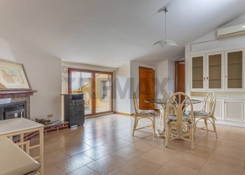 Sala da pranzo - Trilocale Via Fratelli Vivaldi
 
22, Sassari - foto 1