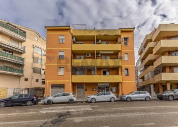 Edificio all\'aperto - Trilocale Via Fratelli Vivaldi
 
22, Sassari - foto 15