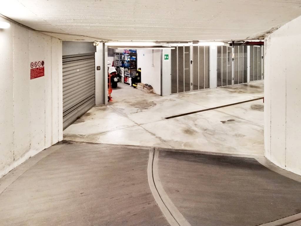 Foto 1 - Box Via San Pietro
 
16, Albisola Superiore - foto 1