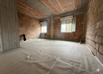 Foto 1 - Magazzino Via Marino Caracciolo, Atripalda - foto 1