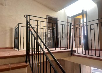 Scale - Casa indipendente VIA SAN MICHELE
 
18, Altavilla Milicia - foto 15