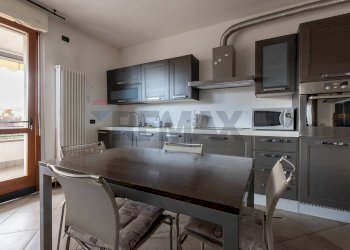 Cucina - Bilocale Via Aosta 9, Gallarate - foto 7