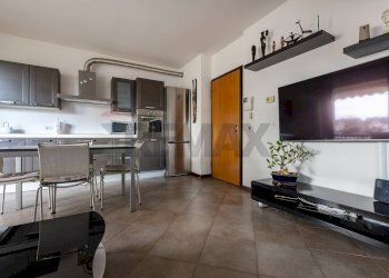 Cucina - Bilocale Via Aosta 9, Gallarate - foto 10