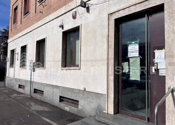 Foto 3 - Locale Commerciale Piazza XX settembre
 
3, Cermenate - foto 3