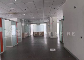 Foto 5 - Locale Commerciale Piazza XX settembre
 
3, Cermenate - foto 5