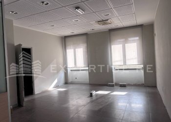 Foto 19 - Locale Commerciale Piazza XX settembre
 
3, Cermenate - foto 19