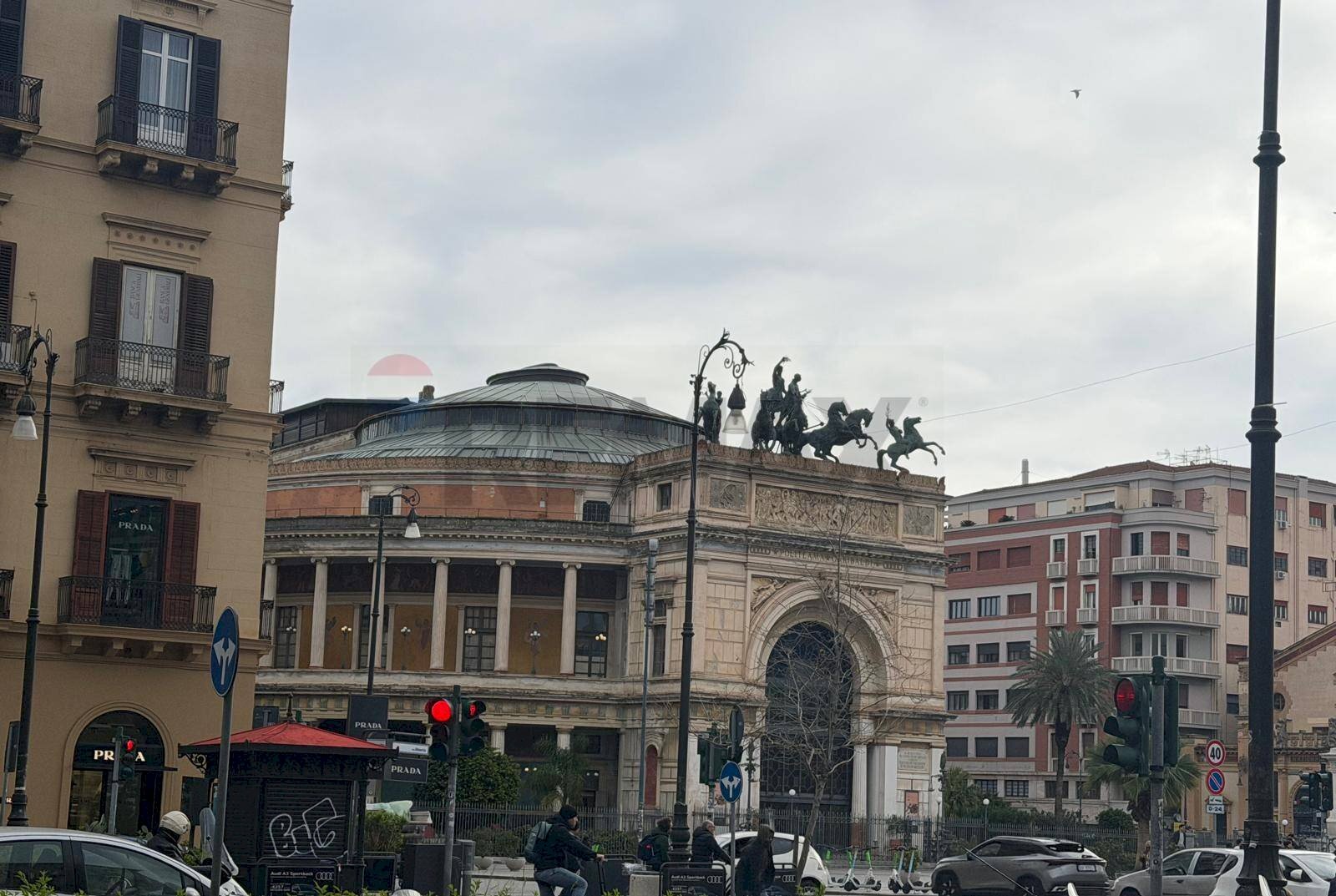 Edificio all\'aperto - Commercial Premises via libertà
 
4, Palermo - photo 1