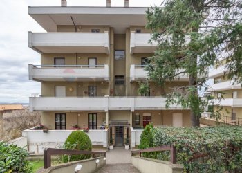 Edificio all\'aperto - Quadrilocale via Monsignor Rocco Cocchia
 
42, Chieti - foto 29