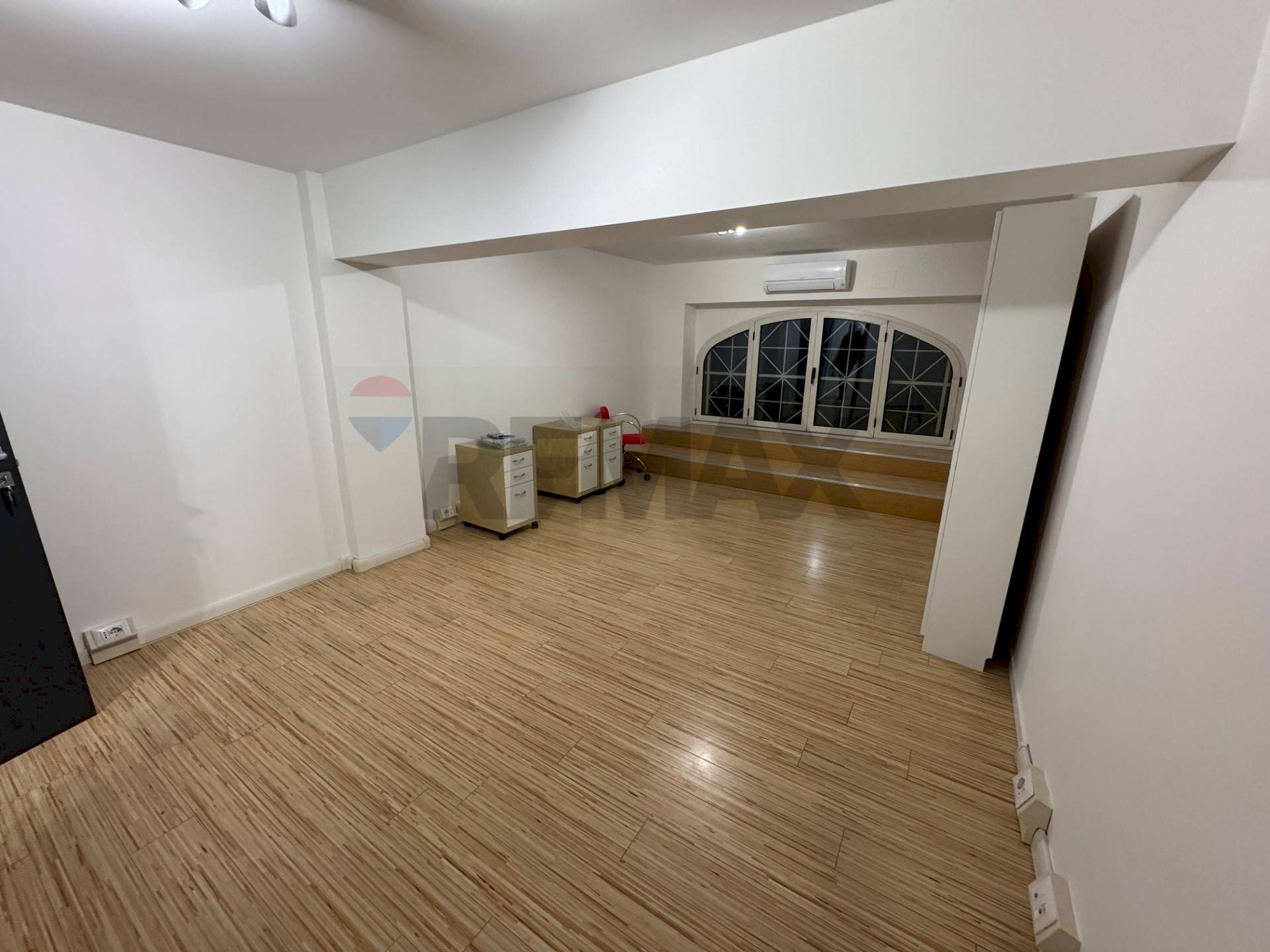 Stanza vuota - Ufficio Via di Valle Vescovo
 
5, Roma - foto 2