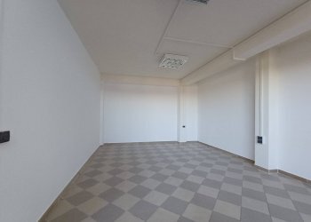 Foto 2 - Ufficio via lenin
 
-, San Giuliano Terme - foto 2