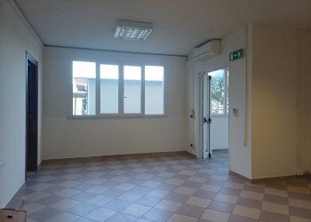 Foto 6 - Ufficio via lenin
 
-, San Giuliano Terme - foto 6