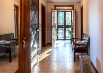 Ricezione / Lobby - Casa indipendente strada del fagiano
 
25, Terenzo - foto 26