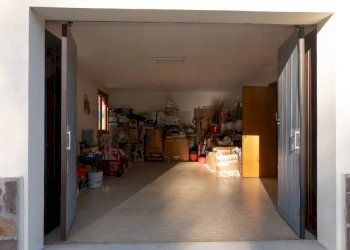 Hall / corridoio - Casa indipendente strada del fagiano
 
25, Terenzo - foto 30