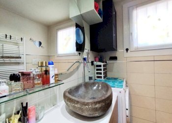 Bagno - Bilocale via Aspromonte, Rho - foto 29