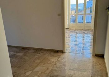 Ingresso - Bilocale via della Chiesa, 10, Grinzane Cavour - foto 4