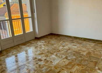 Cucina - Bilocale via della Chiesa, 10, Grinzane Cavour - foto 8