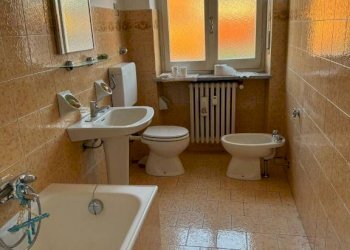 Bagno - Two-room apartment via della Chiesa, 10, Grinzane Cavour - photo 10