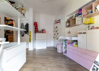 Camera da letto - Three-room apartment via Giovan Battista Gandino, 2, Roma - photo 16