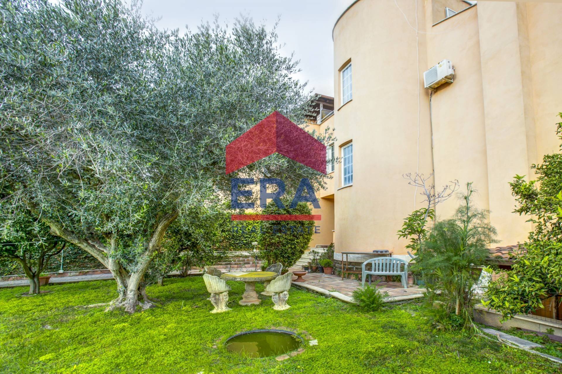 Foto 1 - Villa a Schiera Via San Candido
 
94, Roma - foto 1