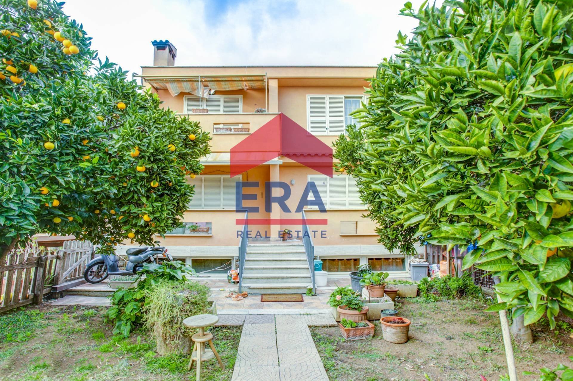 Foto 1 - Villa a Schiera Via San Candido
 
94, Roma - foto 1