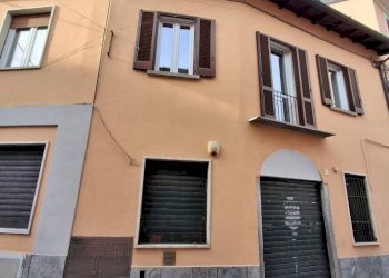 Facciata - Shop via San Giorgio, Gazzada Schianno - photo 12