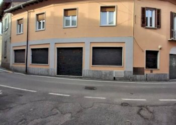 Facciata - Shop via San Giorgio, Gazzada Schianno - photo 16