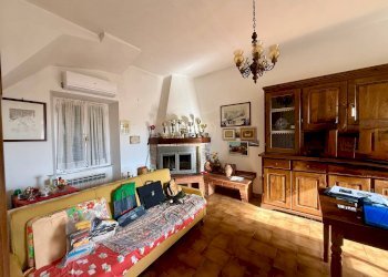 Foto 2 - Casa semi indipendente Via Giuseppe Garibaldi, Magliano in Toscana - foto 2