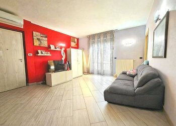 Salone - Quadrilocale corso Piave, 176, Alba - foto 2