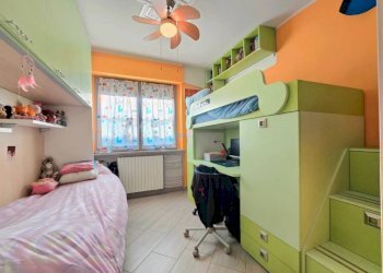 Camera da letto - Quadrilocale corso Piave, 176, Alba - foto 20